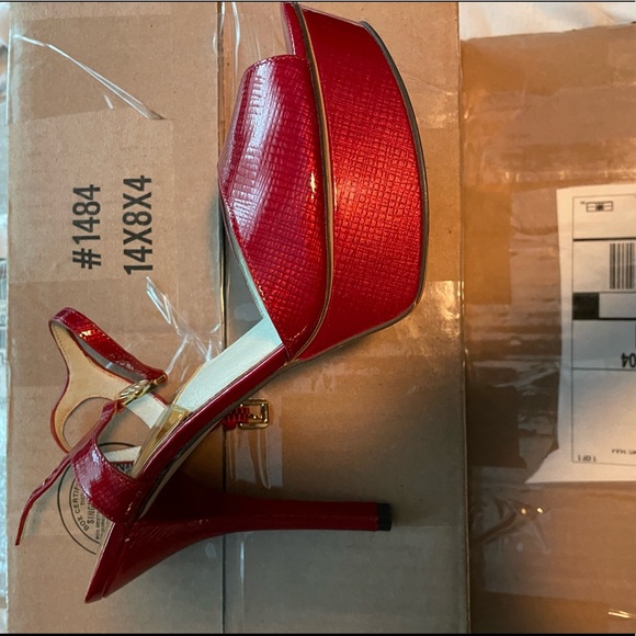 Michael Kors Heels - Picture 2 of 7